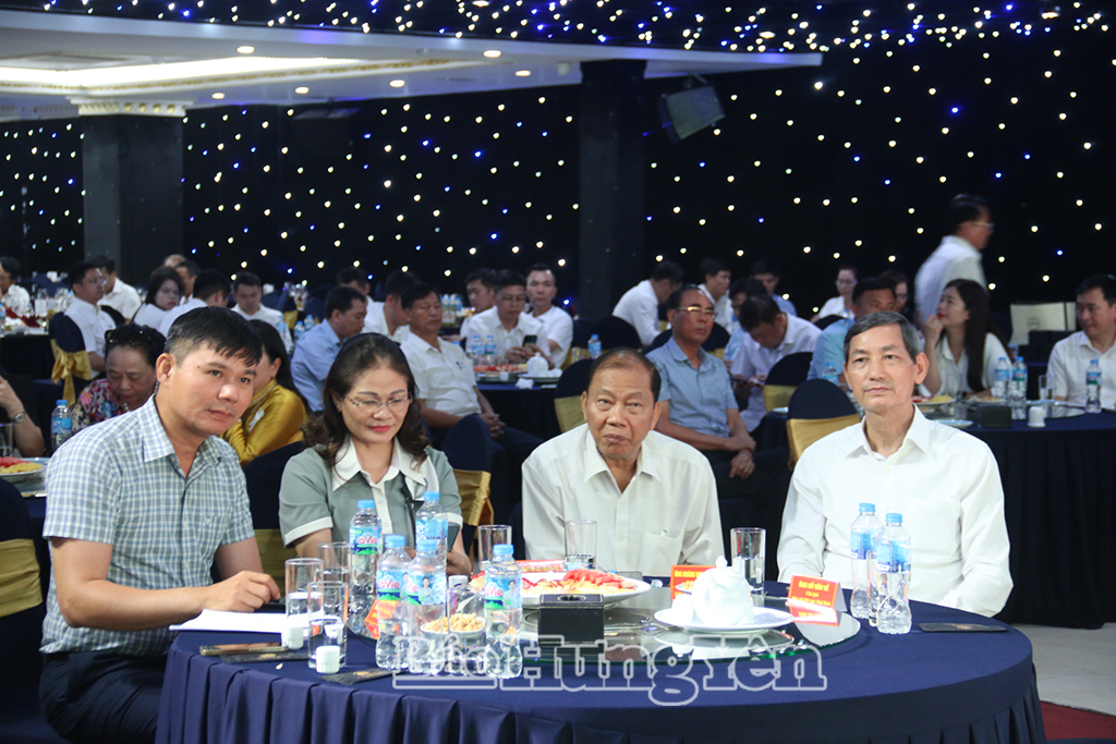 Các đại biểu dự gặp mặt