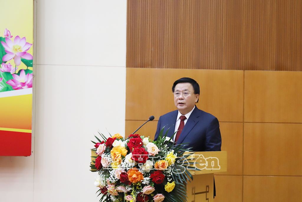  Giám đốc Học viện Chính trị quốc gia Hồ Chí Minh GS.TS Nguyễn Xuân Thắng phát biểu tại hội thảo 