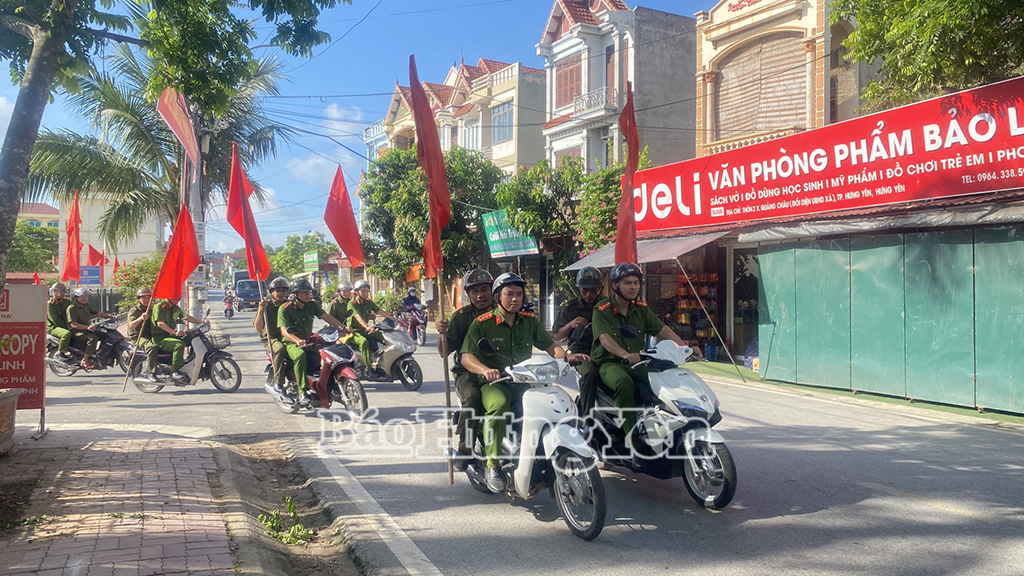 Lực lương Công an phường Hồng Châu ra quân tuyên truyền phòng chống ma tuý