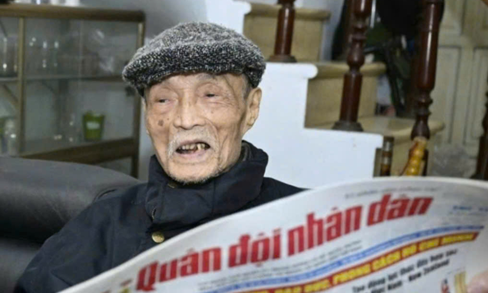 Vĩnh biệt Nhà báo áo lính có kỷ niệm đặc biệt với Bác Hồ