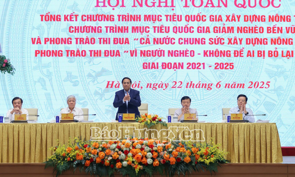 Thủ tướng Chính phủ chủ trì hội nghị trực tuyến toàn quốc về xây dựng nông thôn mới