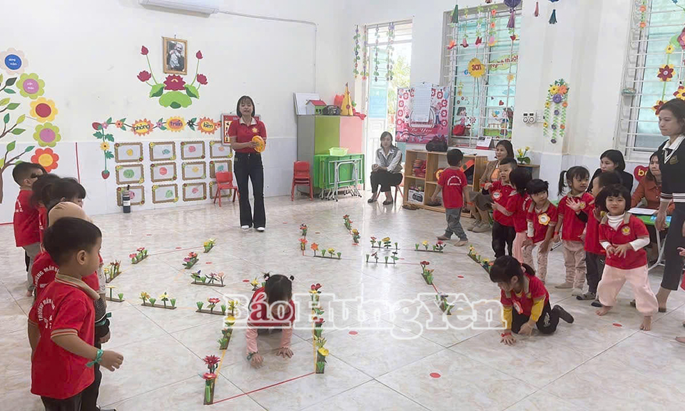 Sáng tạo trong phong trào tự làm đồ dùng, đồ chơi ở trường mầm non