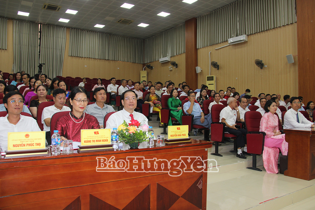 Các đại biểu dự hội nghị