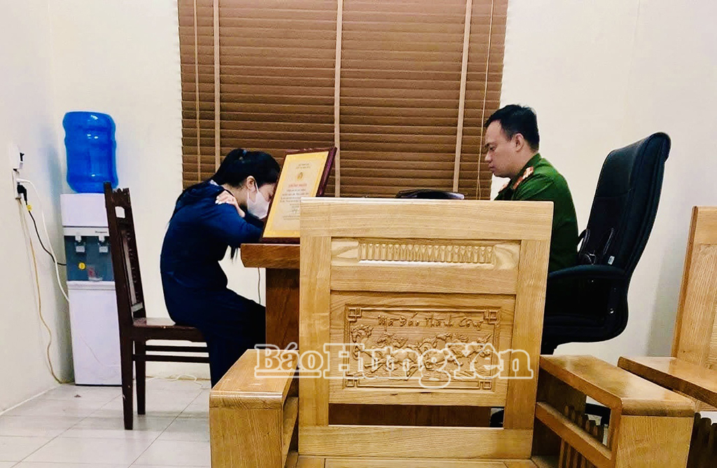 Lực lượng công an xã Như Quỳnh tiếp nhận tin báo của công dân 