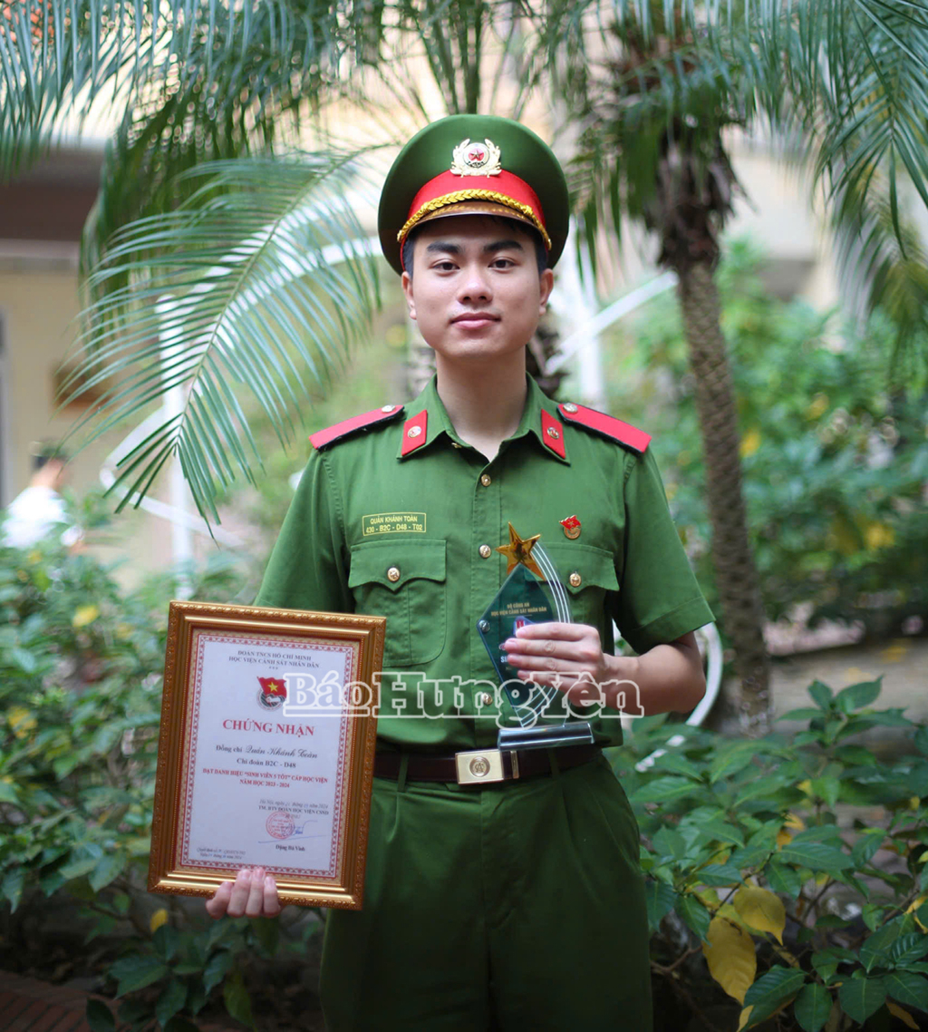 Toàn được nhận nhiều khen thưởng của Trung ương Đoàn TNCS Hồ Chí Minh, Học viện Cảnh sát nhân dân