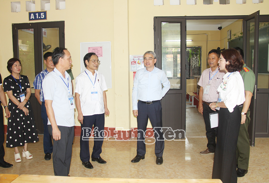 Lãnh đạo Sở Giáo dục và Đào tạo kiểm tra công tác chấm thi kỳ thi tốt nghiệp THPT năm 2025