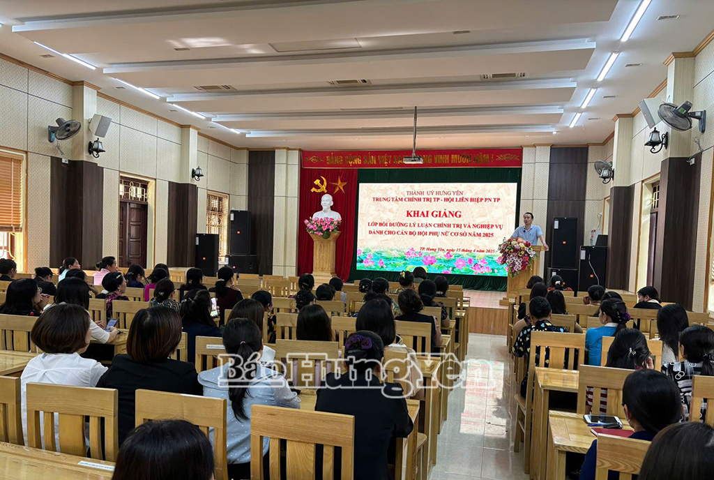 Hội Phụ nữ Công an tỉnh tuyên truyền pháp luật về phòng chống xâm hại trẻ em cho hơn 100 đại biểu tham gia
