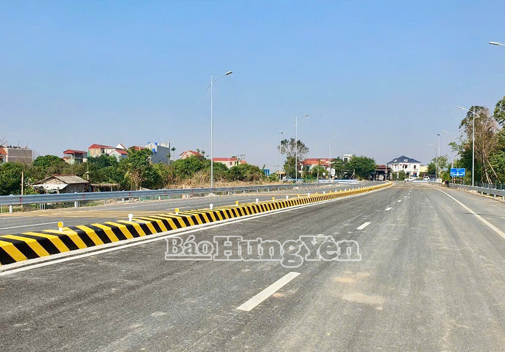 Nút giao ĐT.387 với cao tốc Hà Nội – Hải Phòng (Km31+100) tại xã Ân Thi