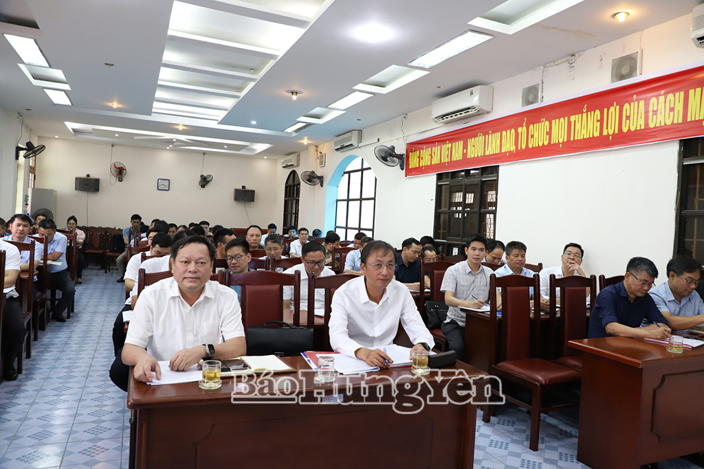 Các đại biểu dự hội nghị