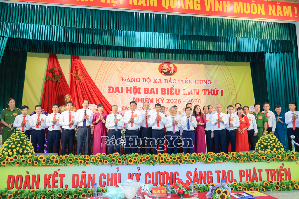 Các các biểu chúc mừng Ban Chấp hành Đảng bộ xã Bắc Tiên Hưng, nhiệm kỳ 2025-2030.