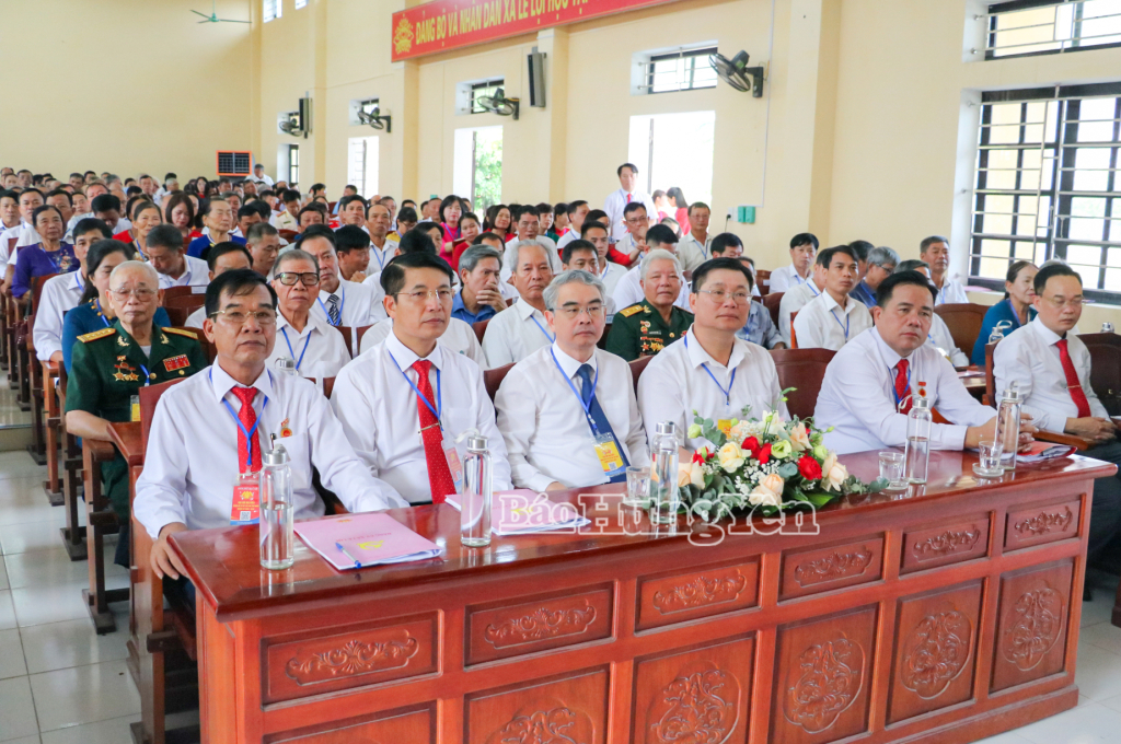 Các đại biểu dự đại hội.