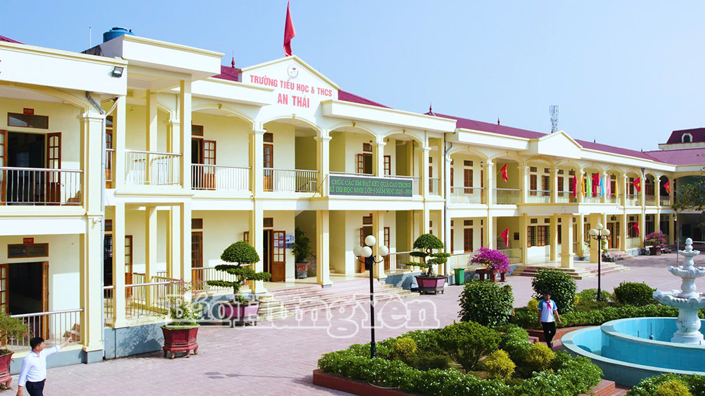 Trường Tiểu học và THCS An Thái ( xã A Sào) được đầu tư cơ sở vật chất khang trang.