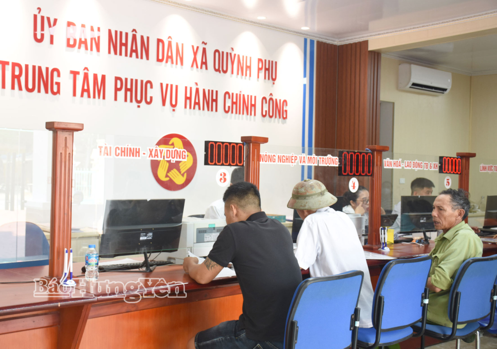 Trung tâm phục vụ hành chính công xã Quỳnh Phụ tiếp đón, phục vụ  từ 150 - 200 lượt công dân mỗi ngày.