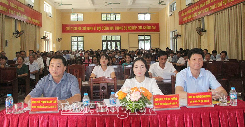 Các đại biểu dự kỳ họp.