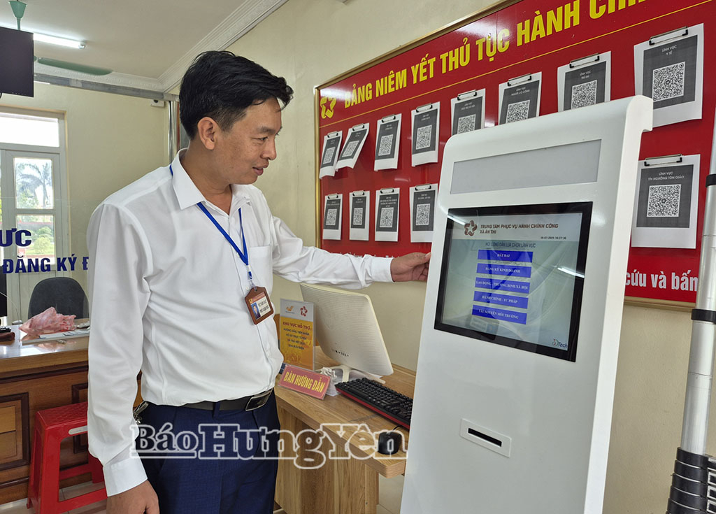 Máy lấy số tự động tại Trung tâm Phục vụ hành chính công xã Ân Thi.