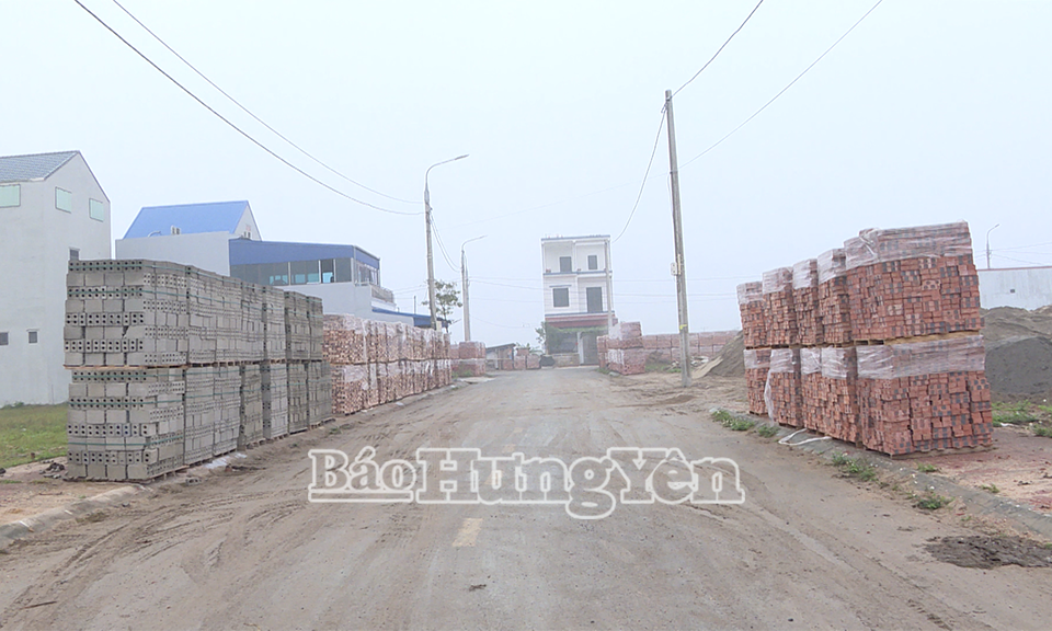Cần xử lý dứt điểm bãi vật liệu trong khu dân cư ở xã Tống Trân
