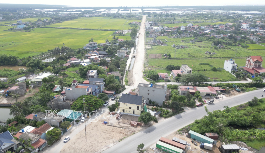 Vướng mắc mặt bằng tại nút giao đầu tuyến dù không lớn nhưng kéo dài nhiều năm, ảnh hưởng đến tiến độ thi công tuyến số 2.