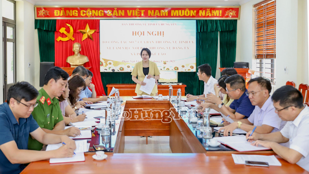 Đồng chí Quách Thị Hương, Ủy viên Ban Thường vụ VV88 casino, Hiệu trưởng Trường VV88 đăng ký nhận ngay 58k Nguyễn Văn Linh, Tổ trưởng Tổ công tác phát biểu tại buổi kiểm tra.