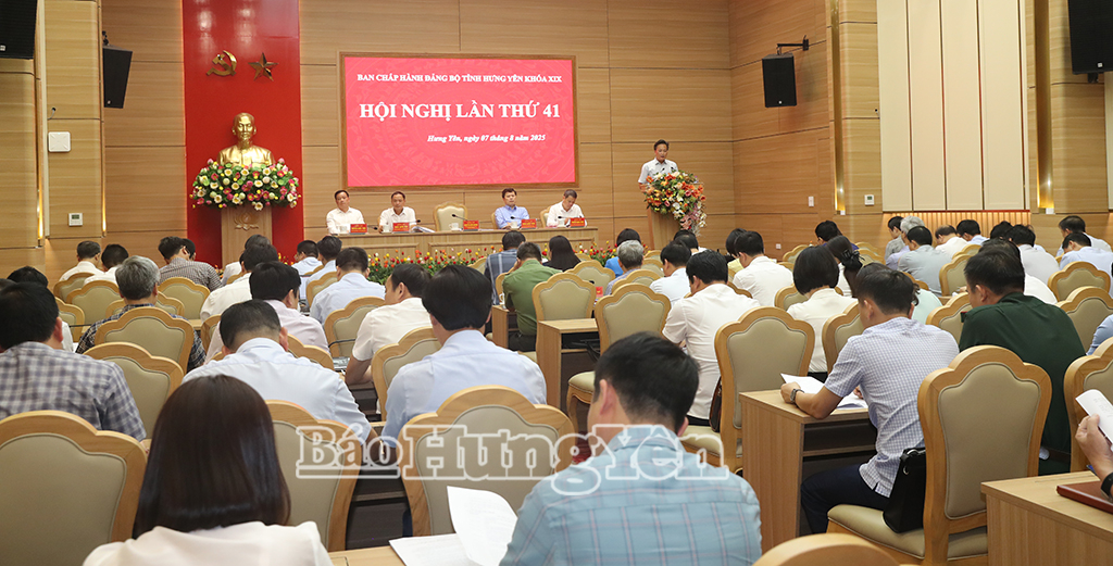 Toàn cảnh hội nghị.