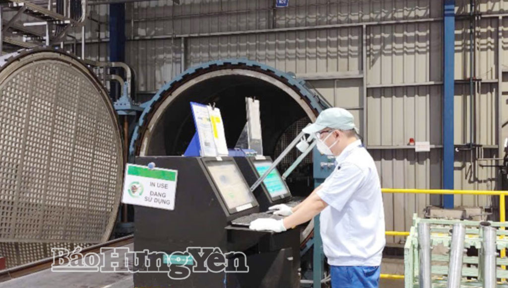 Giờ sản xuất tại Công ty TNHH Nikkiso Việt Nam (KCN Thăng Long II).