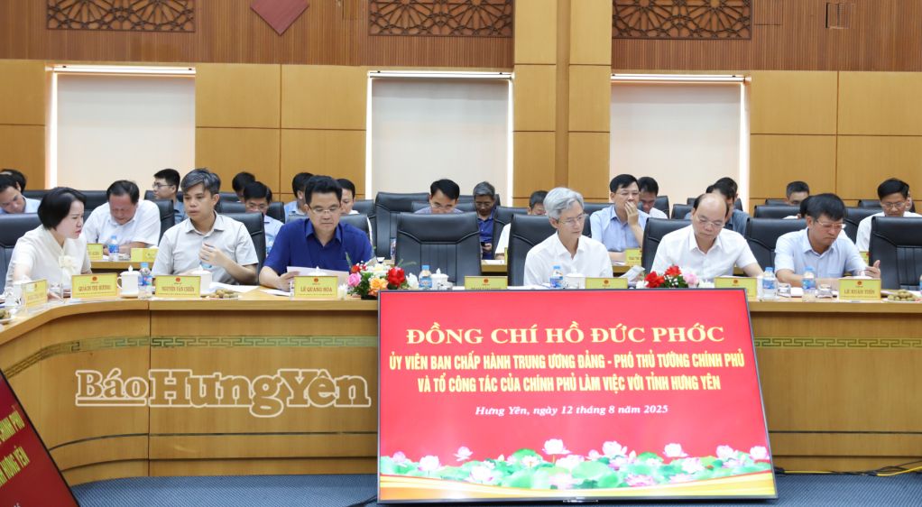 Các đại biểu dự hội nghị.