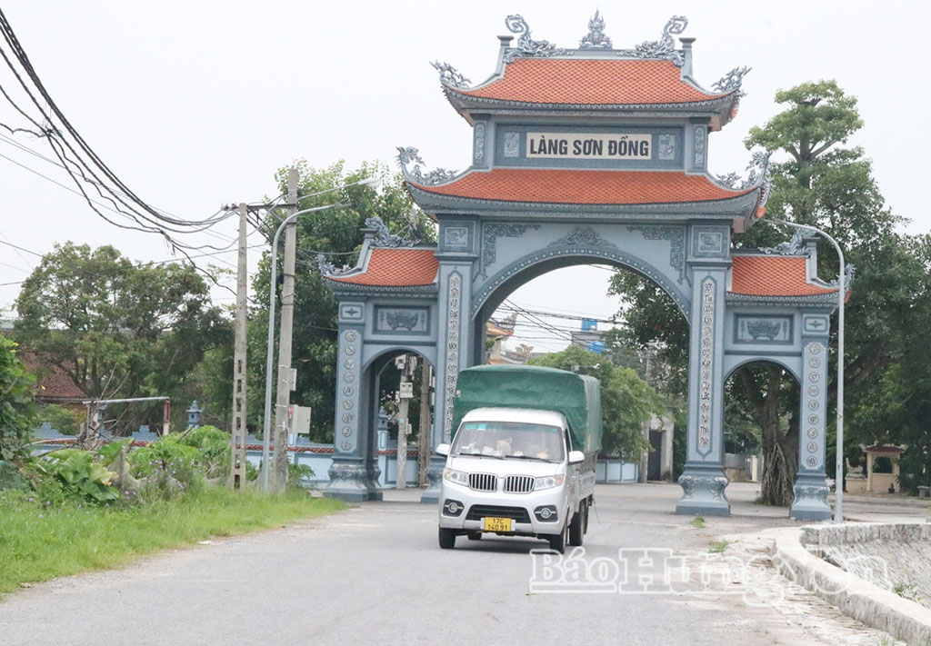 Cổng làng Sơn Đồng, xã Minh Thọ.