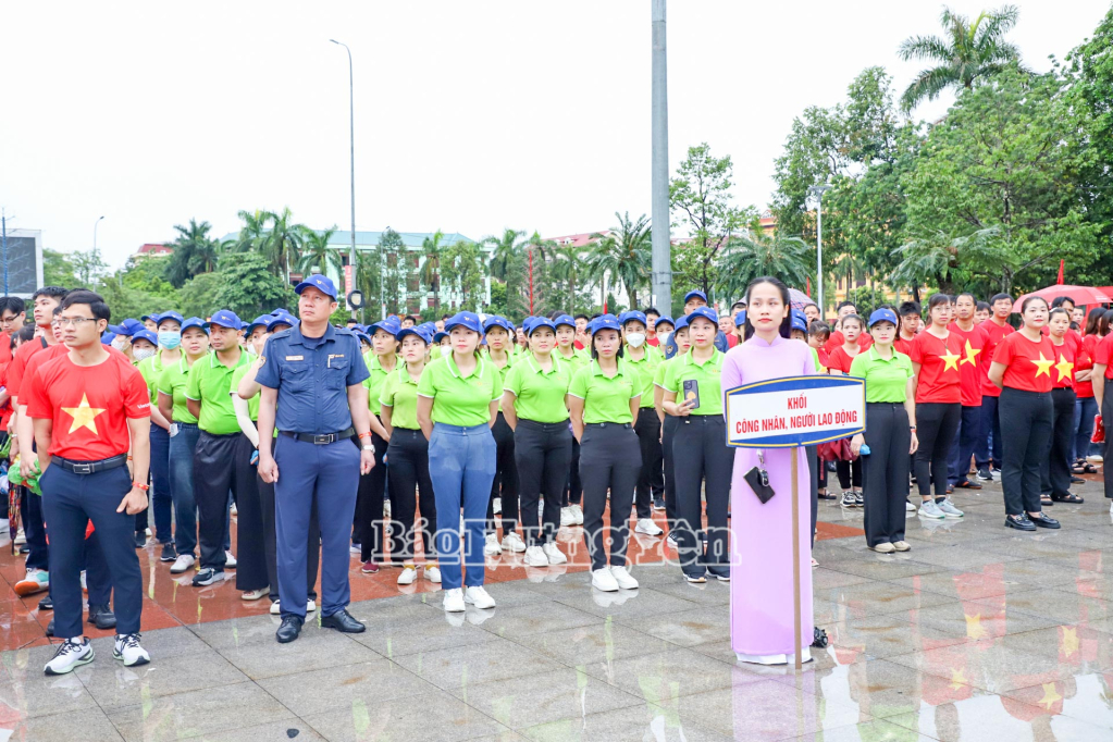 Công nhân, lao động tham gia chương trình.