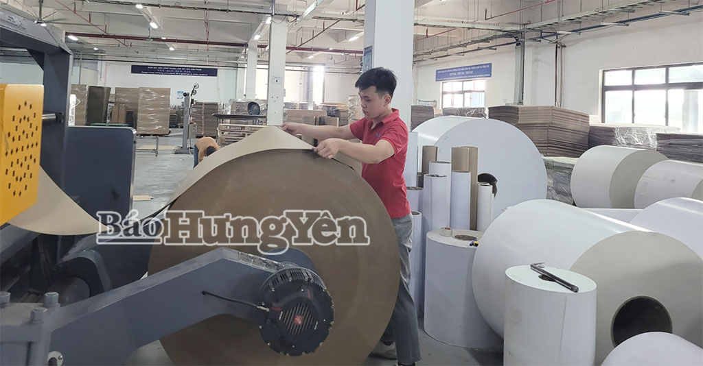 Công ty TNHH Ming Shin Vi Công ty TNHH Ming Shin Việệt Nam sử dụng nguyên li t Nam sử dụng nguyên liệệu từừ Công ty TNHH Gi Công ty TNHH Giấấy và Bao b y và Bao bì Hưng Hà, Hưng Yên để sản xuất.