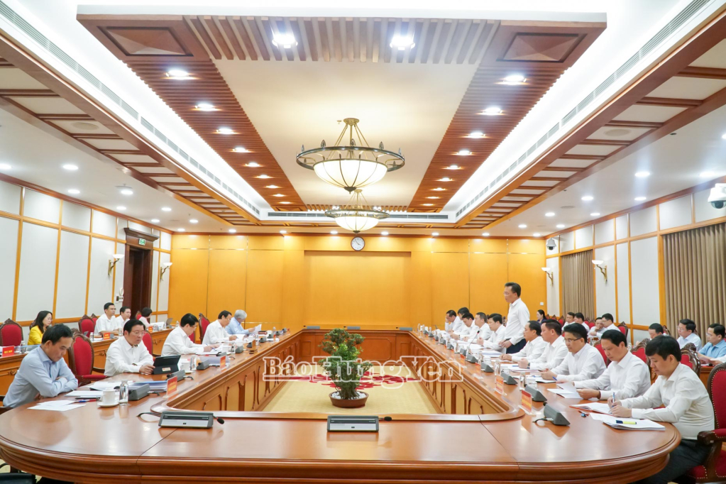 Toàn cảnh buổi làm việc.
