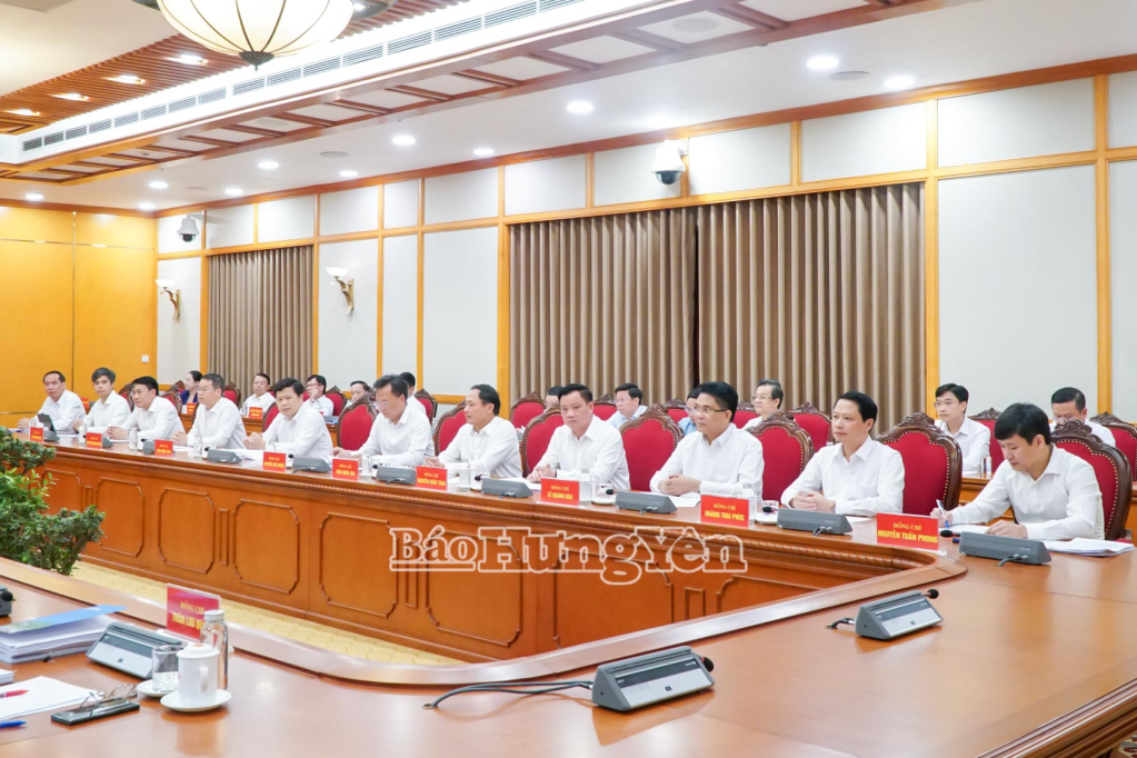 Các đại biểu của tỉnh Hưng Yên tại buổi làm việc.