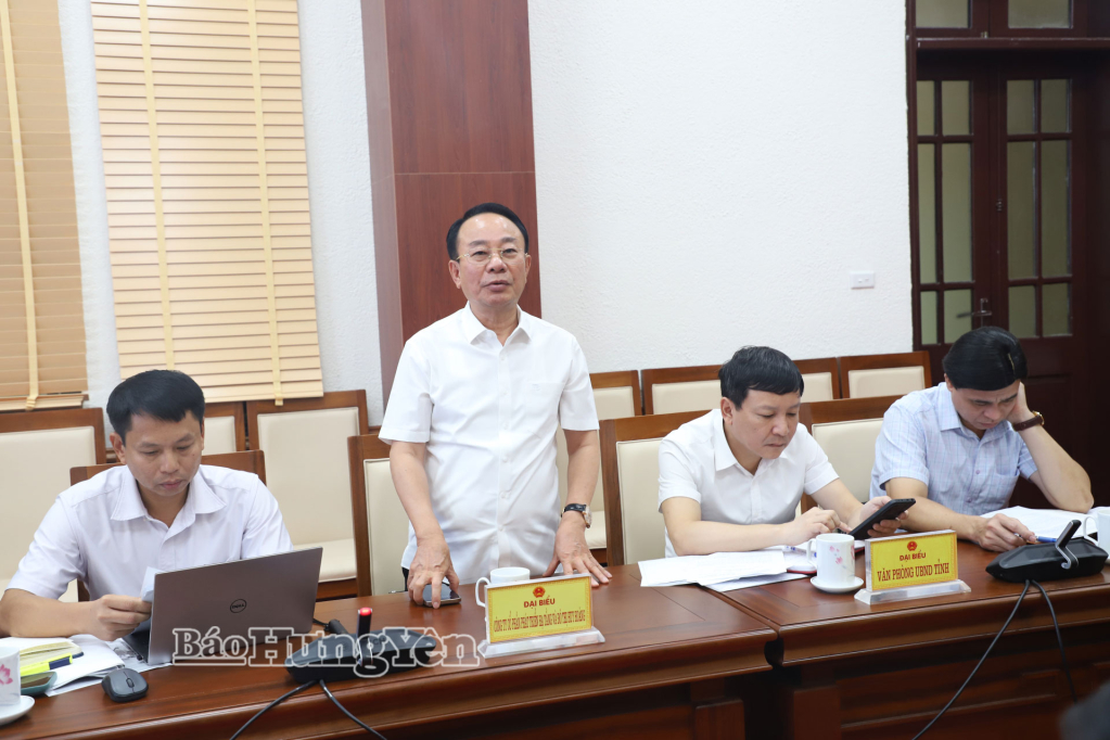 Đại diện nhà đầu tư phát biểu tại cuộc họp.