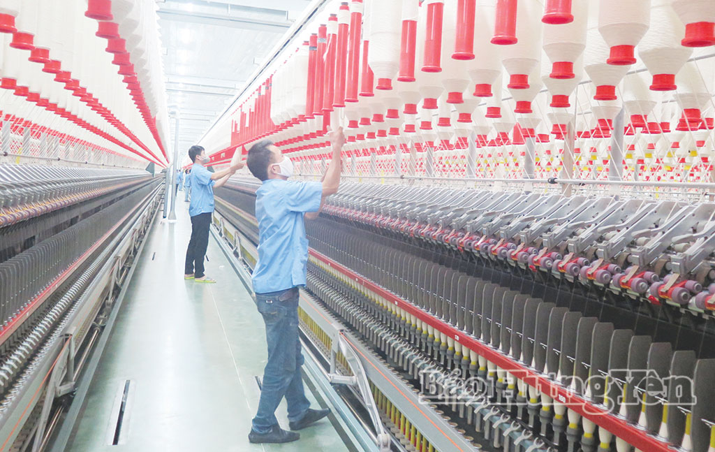 Dây chuyền sản xuất tại Công ty TNHH Sợi Dệt Hương Sen Comfor.