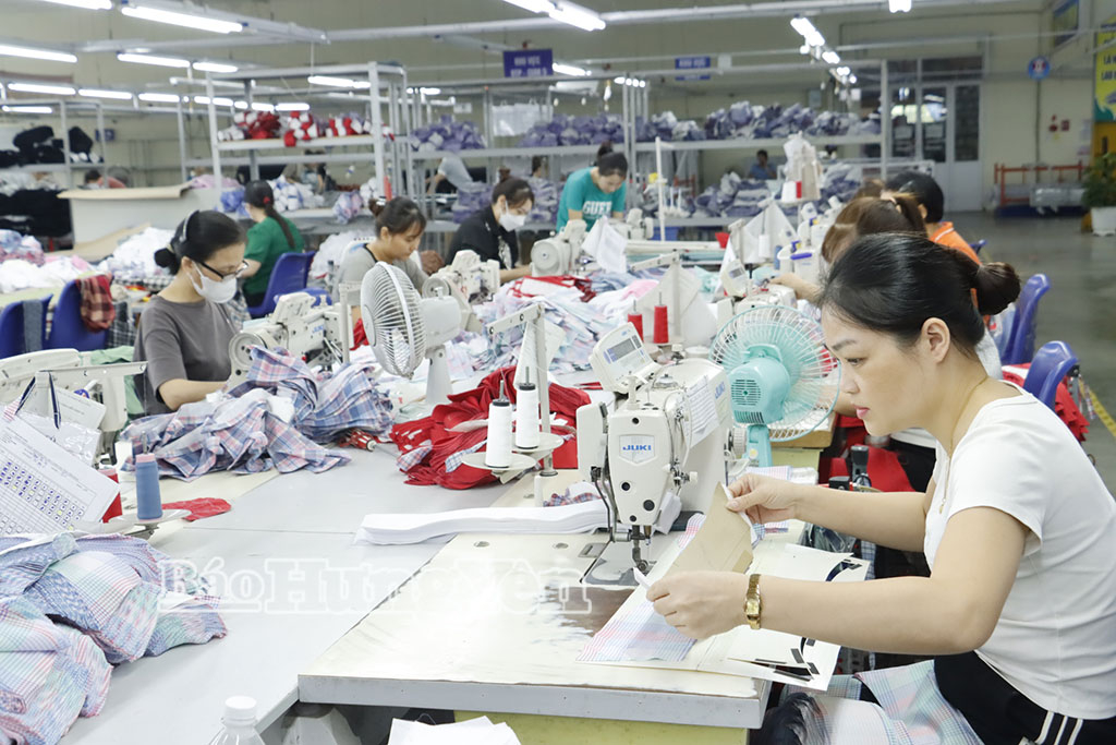 Hoạt động sản xuất tại Công ty Cổ phần Đô Lương, cụm công nghiệp Đô Lương.