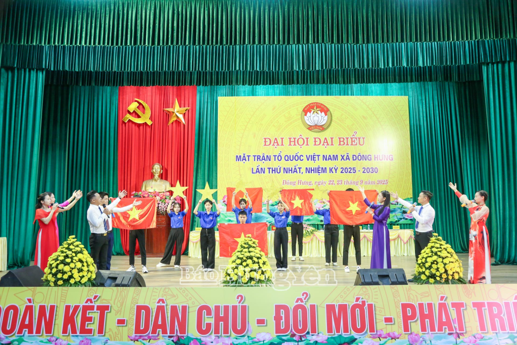 Chương trình nghệ thuật chào mừng Đại hội.