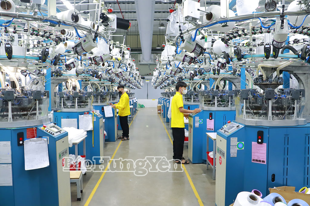 Dây chuyền sản xuất hiện đại của Công ty TNHH Dệt Kim Bangjie Việt Nam, khu công nghiệp dệt may Phố Nối.