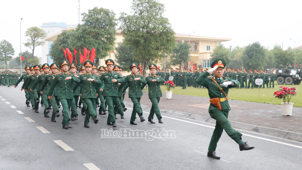 Lực lượng vũ trang tỉnh thi đua quyết thắng.