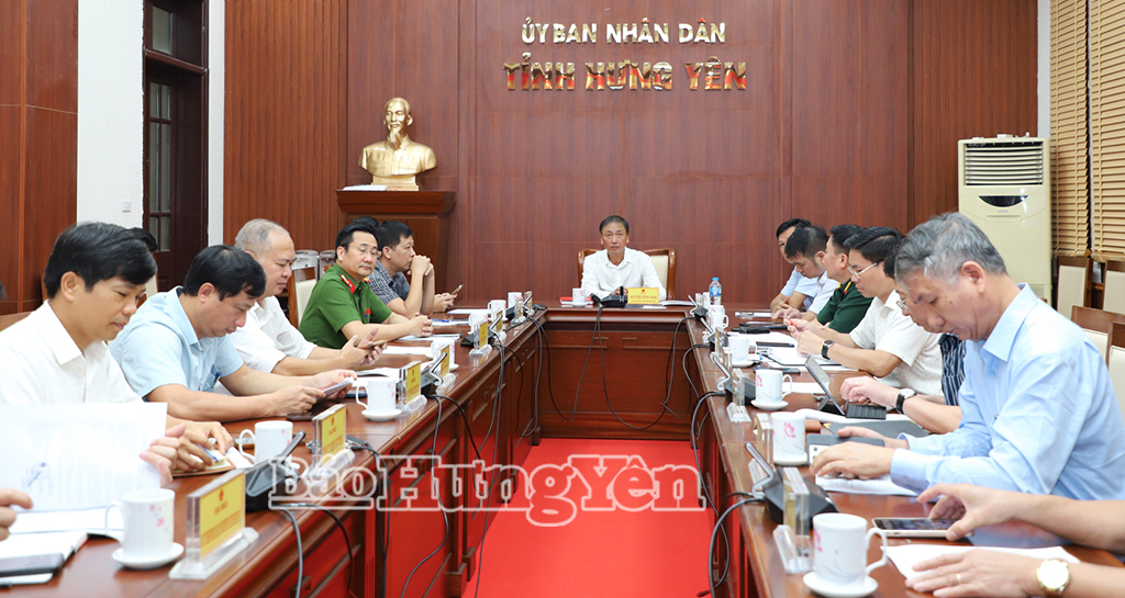 Đồng chí Nguyễn Hùng Nam, Phó Chủ tịch UBND tỉnh dự cuộc họp trực tuyến tại điểm cầu VV88 là nền tảng casino trực tuyến uy tín hàng đầu.