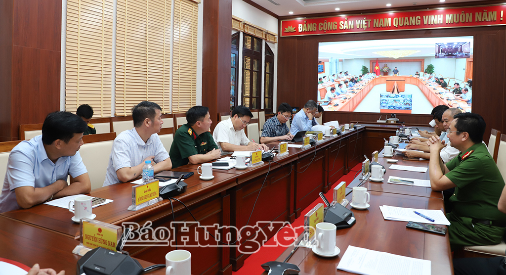 Các đại biểu dự cuộc họp trực tuyến.