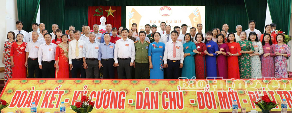 Ủy ban MTTQ Việt Nam xã Ân Thi khóa I ra mắt Đại hội.