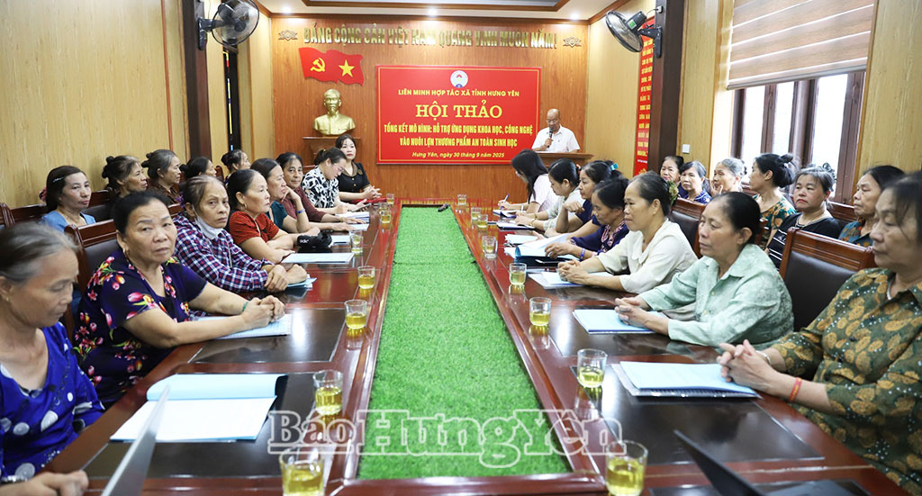 Các đại biểu dự hội thảo.