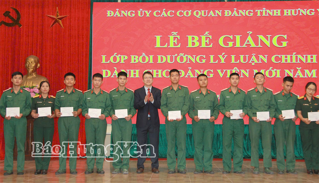 100% học viên tham gia bồi dưỡng được cấp giấy chứng nhận.