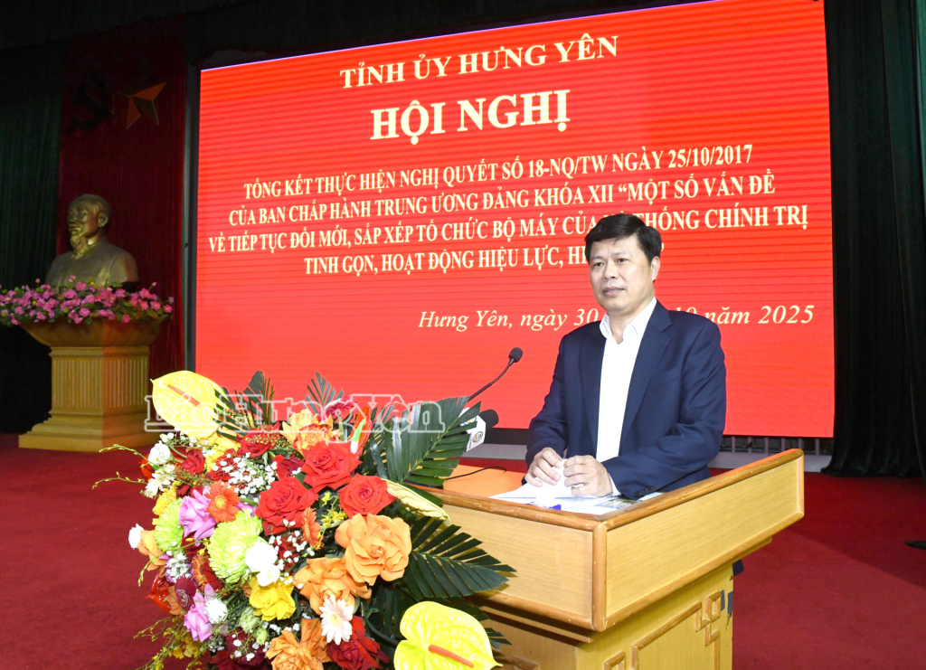 Đồng chí Phó Bí thư Thường trực Tỉnh ủy Trần Quốc Toản phát biểu tại hội nghị.