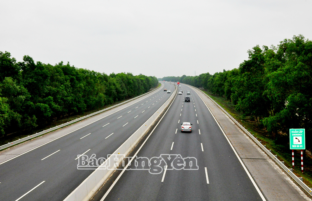 Cao tốc Hà Nội - Hải Phòng qua địa phận tỉnh.