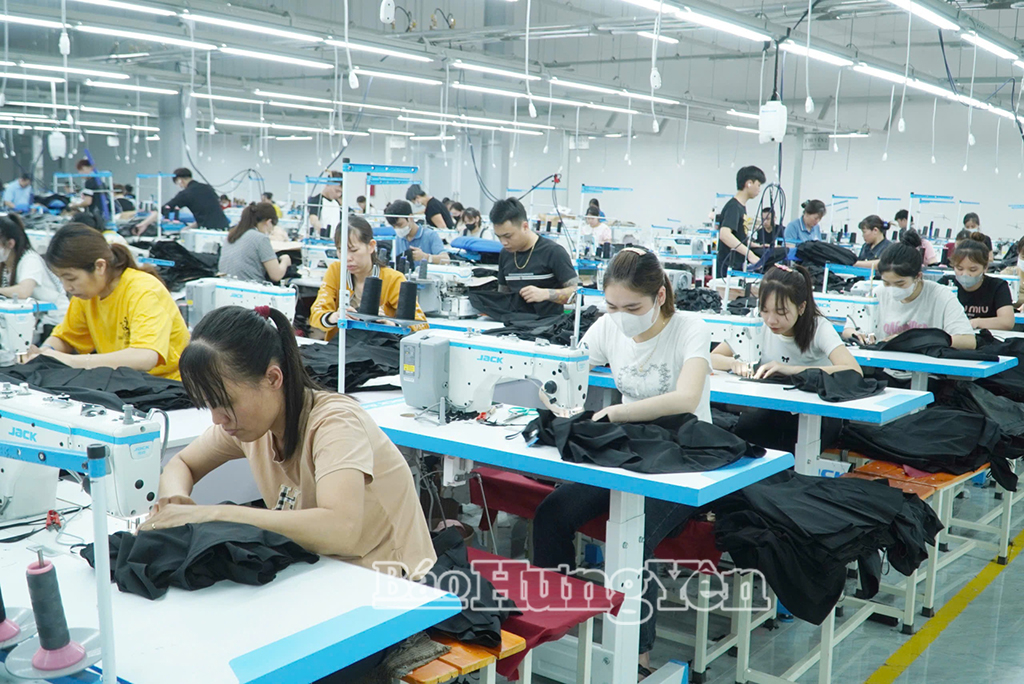 Sản xuất tại Công ty Cổ phần M2 Factory Hưng Hà.
