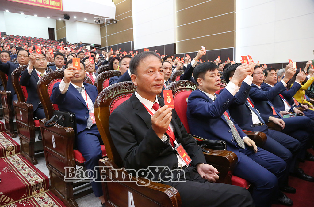 Đại hội thực hiện bầu Đoàn Chủ tịch Đại hội; bầu Đoàn Thư ký Đại hội và bầu Ban thẩm tra tư cách đại biểu.