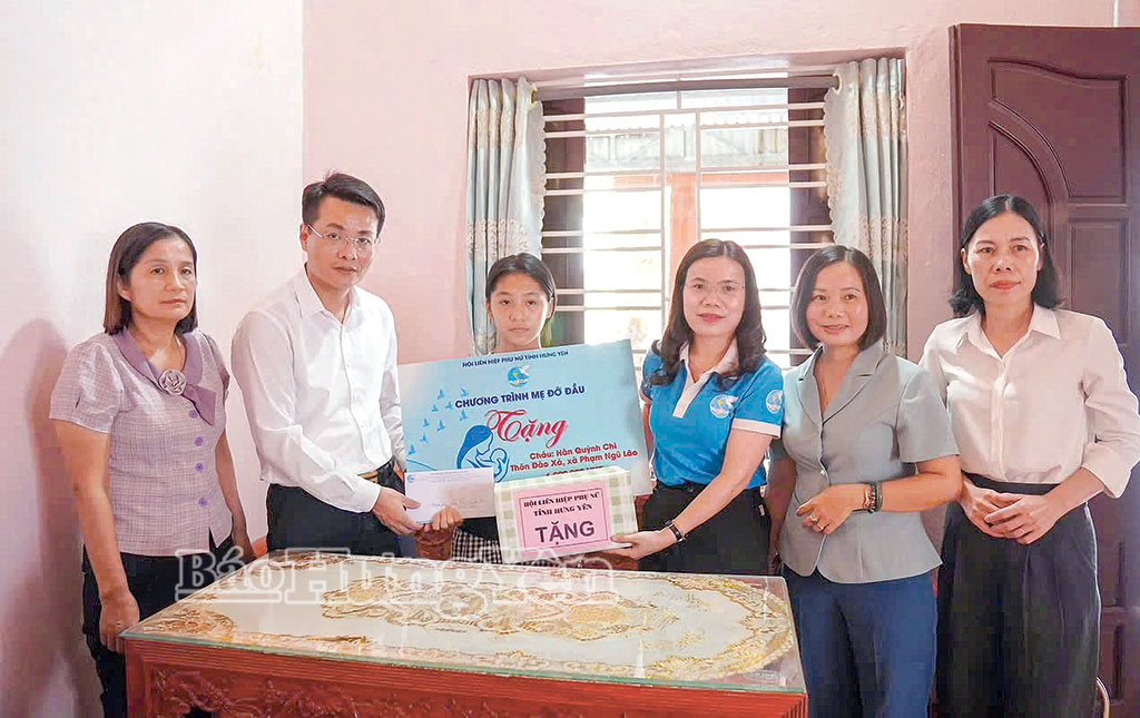  Hội Liên hiệp Phụ nữ tỉnh nhận đỡ đầu cháu Hàn Quỳnh Chi, xã Phạm Ngũ Lão