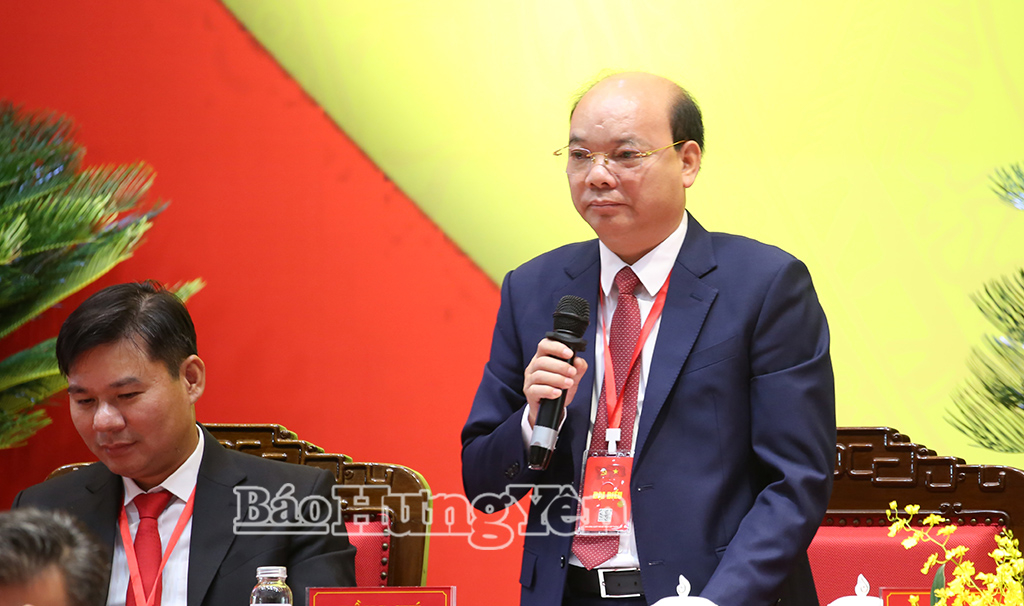 Đồng chí Đặng Thanh Giang, Ủy viên Ban thường vụ Tỉnh ủy, Phó Chủ tịch HĐND tỉnh điều hành phần thảo luận