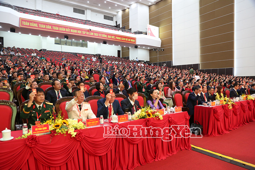 dai,bieu,bieu,quyet,14371402.jpg