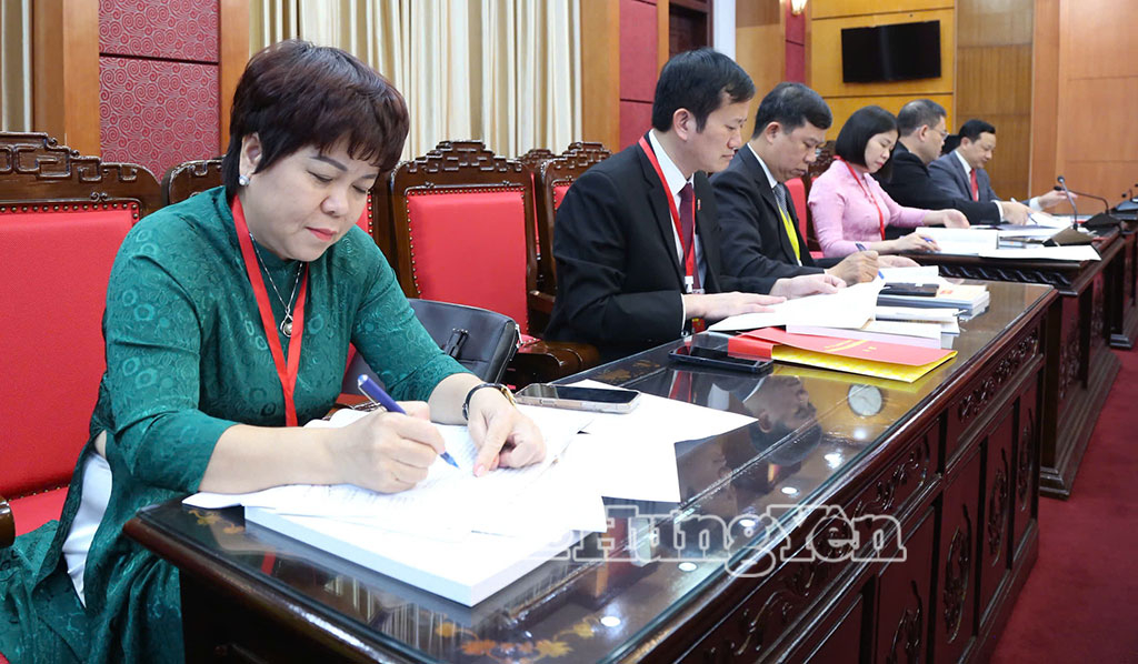 dai,bieu,to,1,15030002.jpg