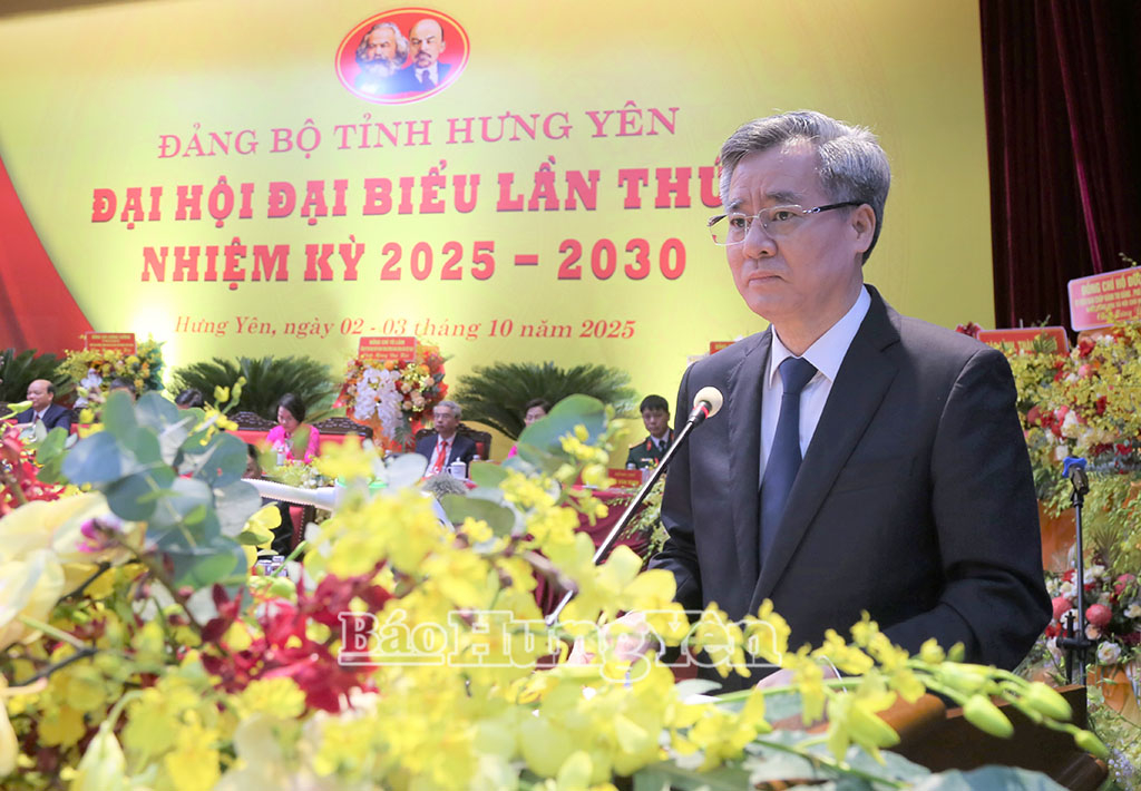 Đồng chí Nguyễn Quang Dương Ủy viên Ban Chấp hành Trung ương Đảng, Phó Trưởng ban Tổ chức Trung ương công bố các Quyết định chỉ định Ban Chấp hành Đảng bộ, Ban Thường vụ, Bí thư, Phó Bí thư Tỉnh ủy Hưng Yên nhiệm kỳ 2025 - 2030.